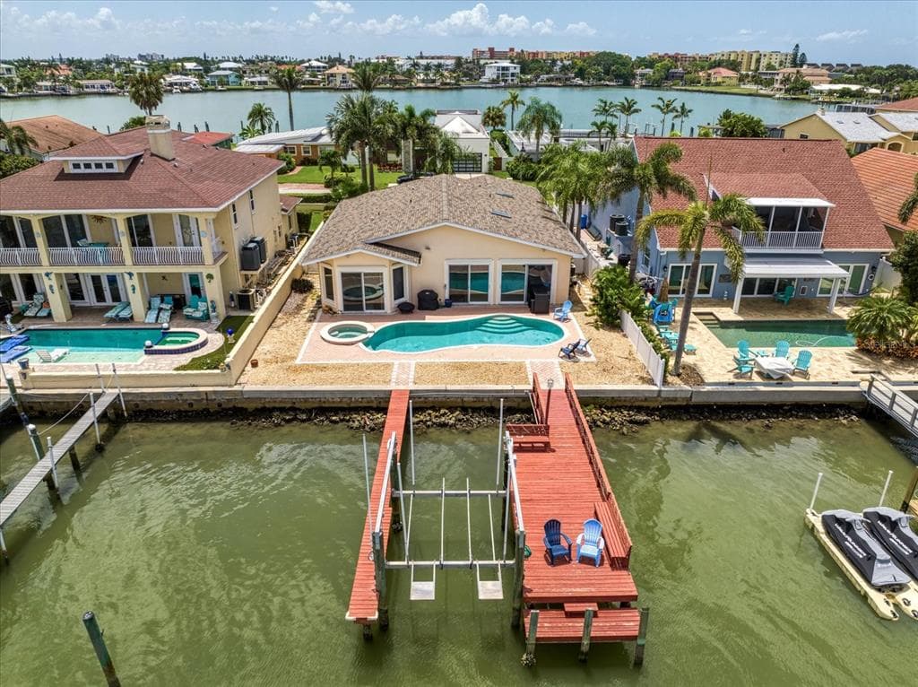 17042 DOLPHIN DRIVE NORTH REDINGTON BEACH, FL 33708