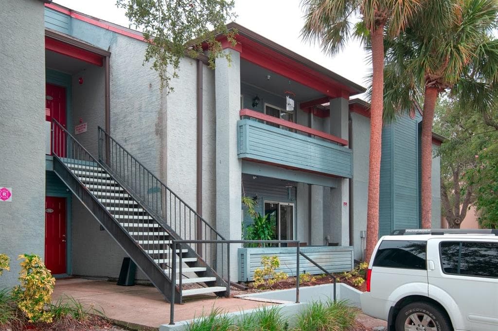 10265 GANDY BOULEVARD N UNIT 703 ST PETERSBURG, FL 33702