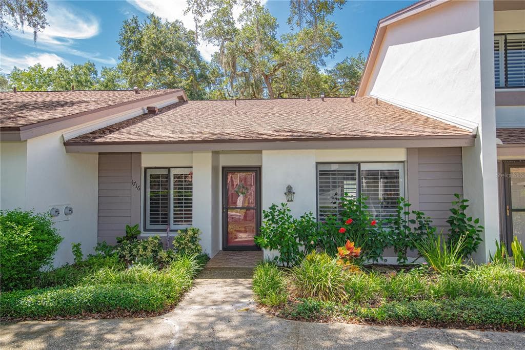 1716 CYPRESS TRACE DRIVE SAFETY HARBOR, FL 34695
