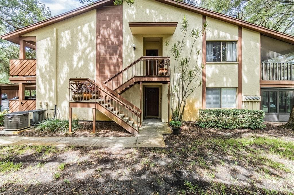 511 MISTLETOE COURT UNIT D SAFETY HARBOR, FL 34695