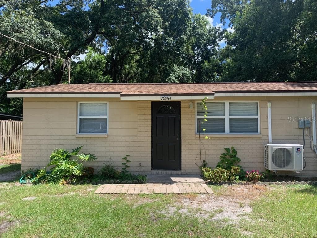 1920 TAYLOR LANE TAMPA, FL 33618