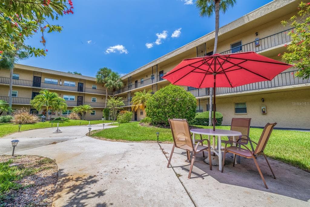 11485 OAKHURST ROAD UNIT 110 LARGO, FL 33774