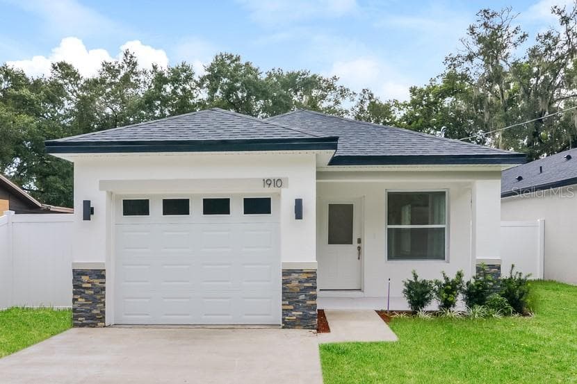 1910 VIRGINIA AVENUE EUSTIS, FL 32726