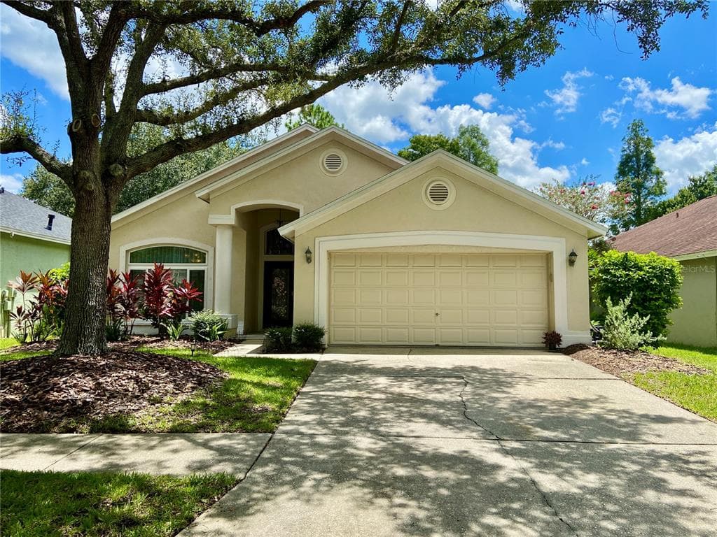 12006 OAKSBURY DRIVE TAMPA, FL 33626
