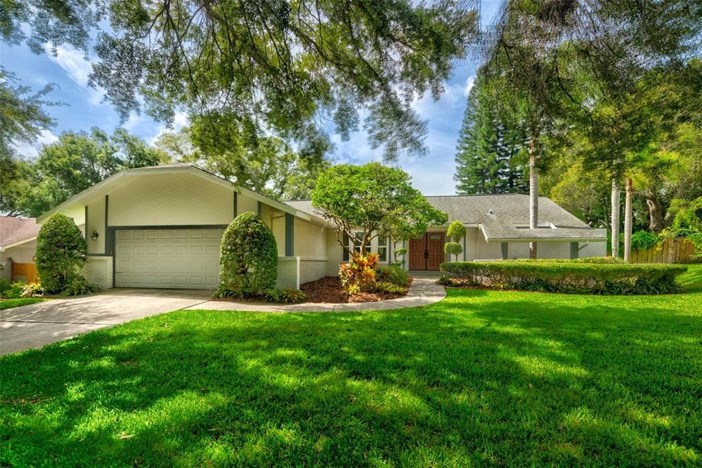 1240 ENISWOOD PARKWAY PALM HARBOR, FL 34683