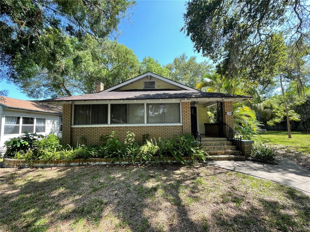 756 25TH AVENUE N ST PETERSBURG, FL 33704