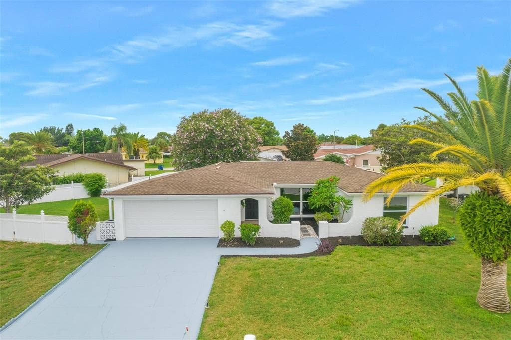 9611 LAKE CHRISE LANE PORT RICHEY, FL 34668