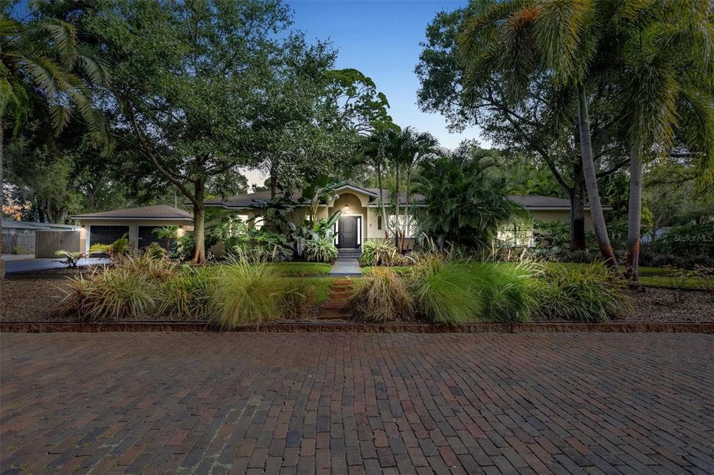 6501 4TH AVENUE N ST PETERSBURG, FL 33710