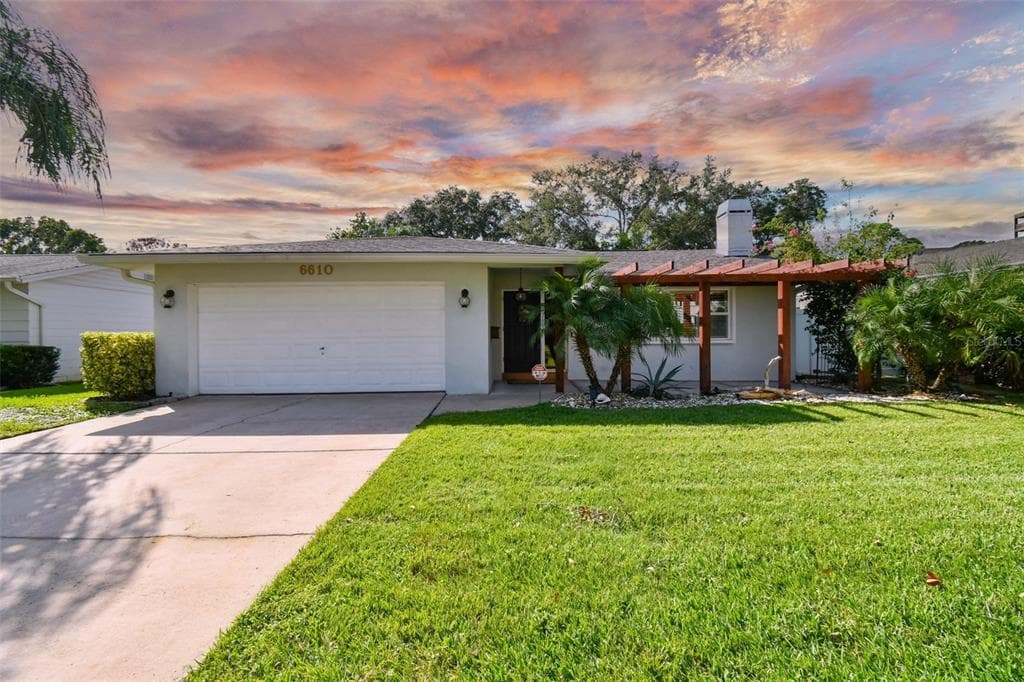 6610 BAYOU GRANDE BOULEVARD NE ST PETERSBURG, FL 33702