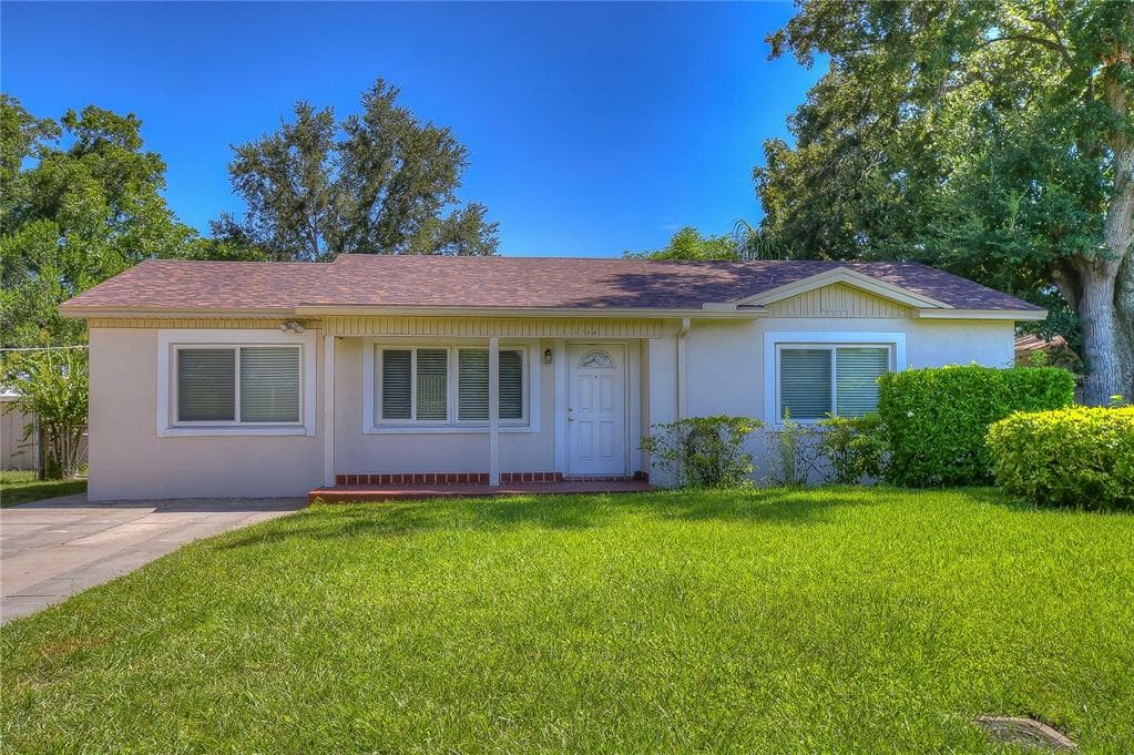 1704 W ERNA DRIVE TAMPA, FL 33603