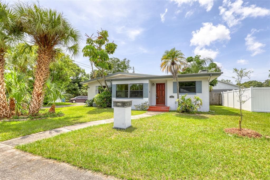 1020 32ND AVENUE N ST PETERSBURG, FL 33704