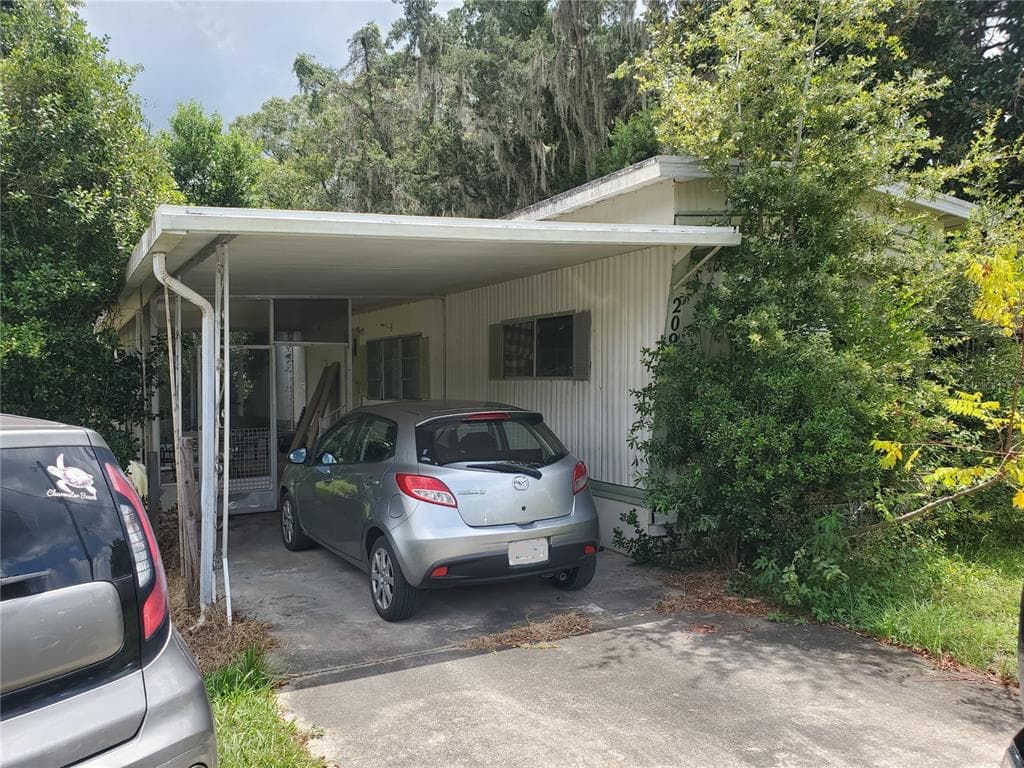 2091 CR 439A LAKE PANASOFFKEE, FL 33538