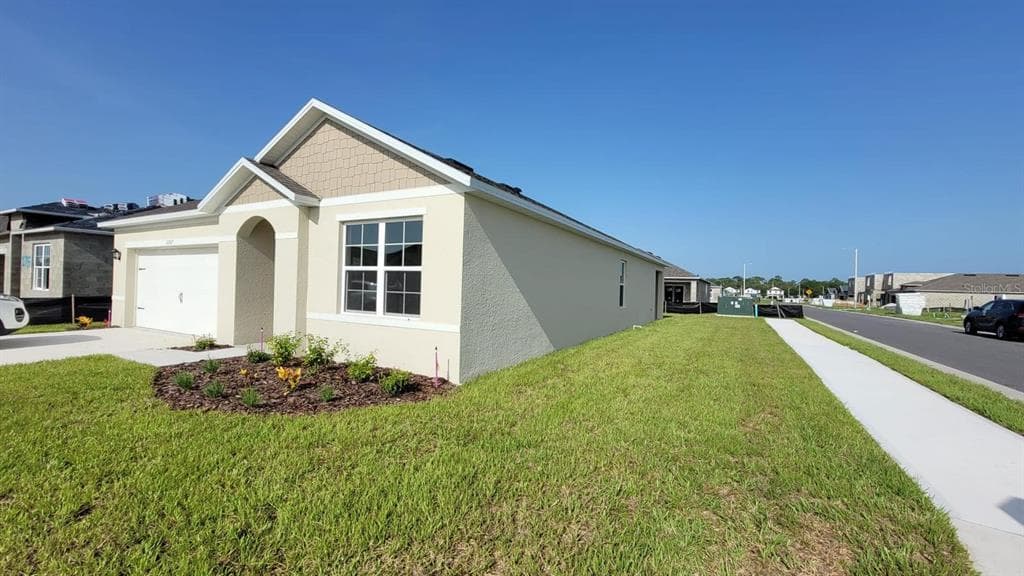 2207 AUTHOR HILLS STREET WINTER HAVEN, FL 33884