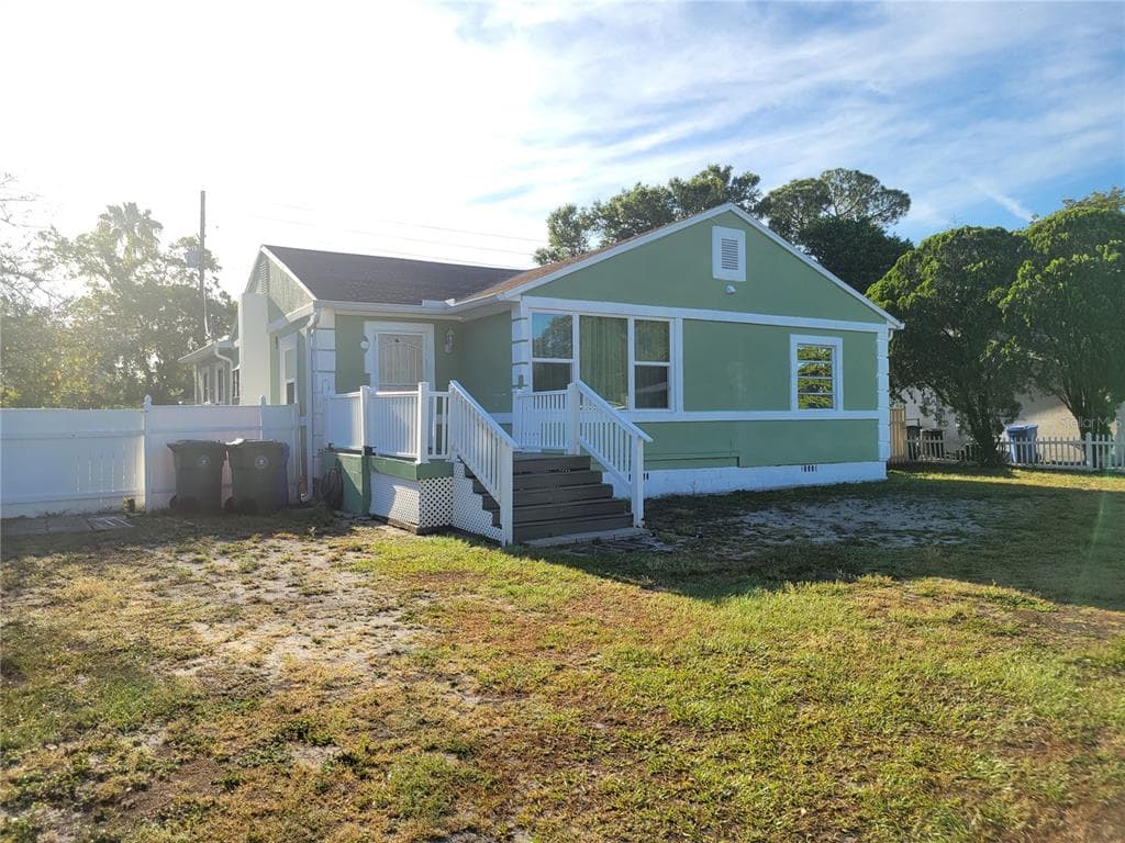1103 30TH STREET W BRADENTON, FL 34205