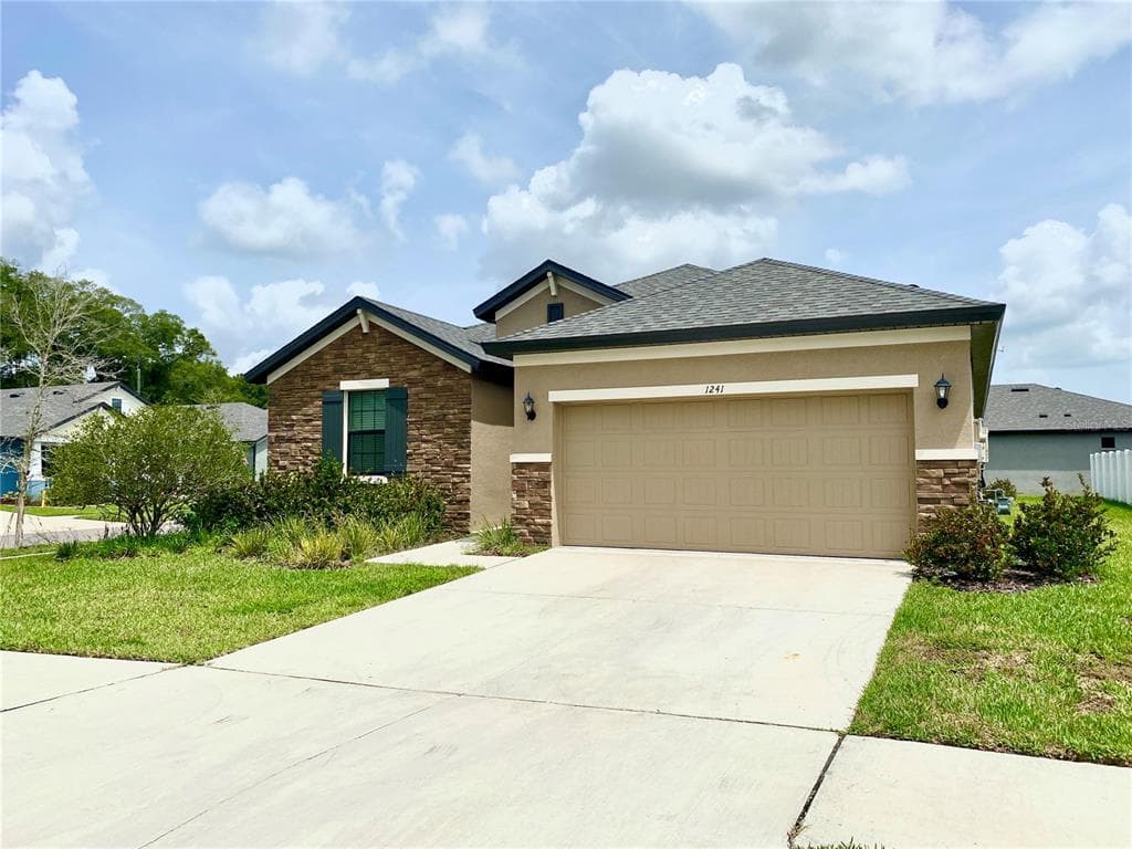 1241 FLORABLU DRIVE SEFFNER, FL 33584