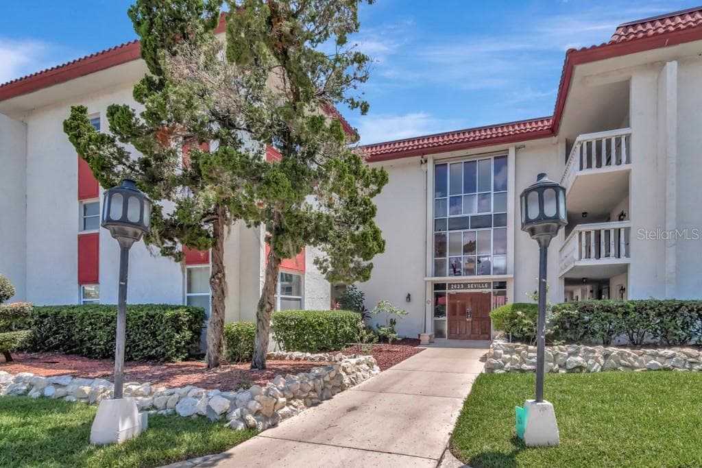 2623 SEVILLE BOULEVARD UNIT 207