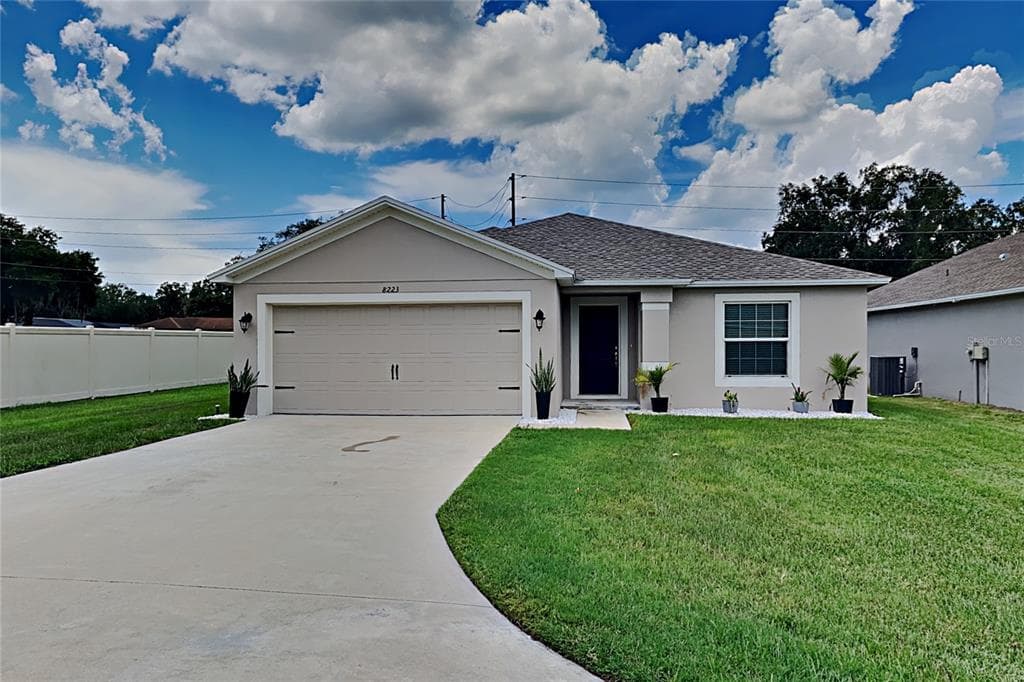 8223 CAMPBELL CROSSING CIRCLE LAKELAND, FL 33810