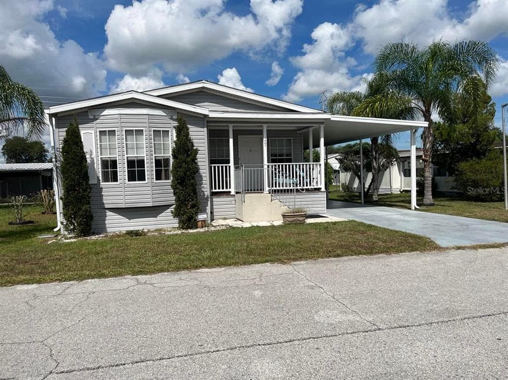 4607 ROYAL PALM DRIVE ZEPHYRHILLS, FL 33542