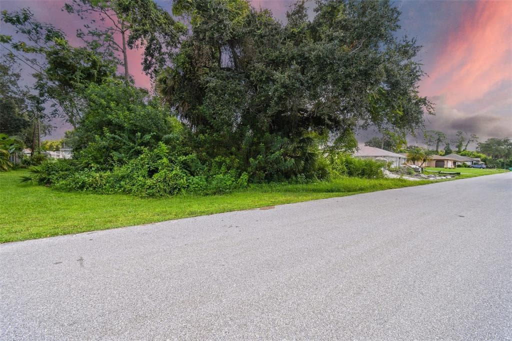 21168 CHATBURN AVENUE PORT CHARLOTTE, FL 33952