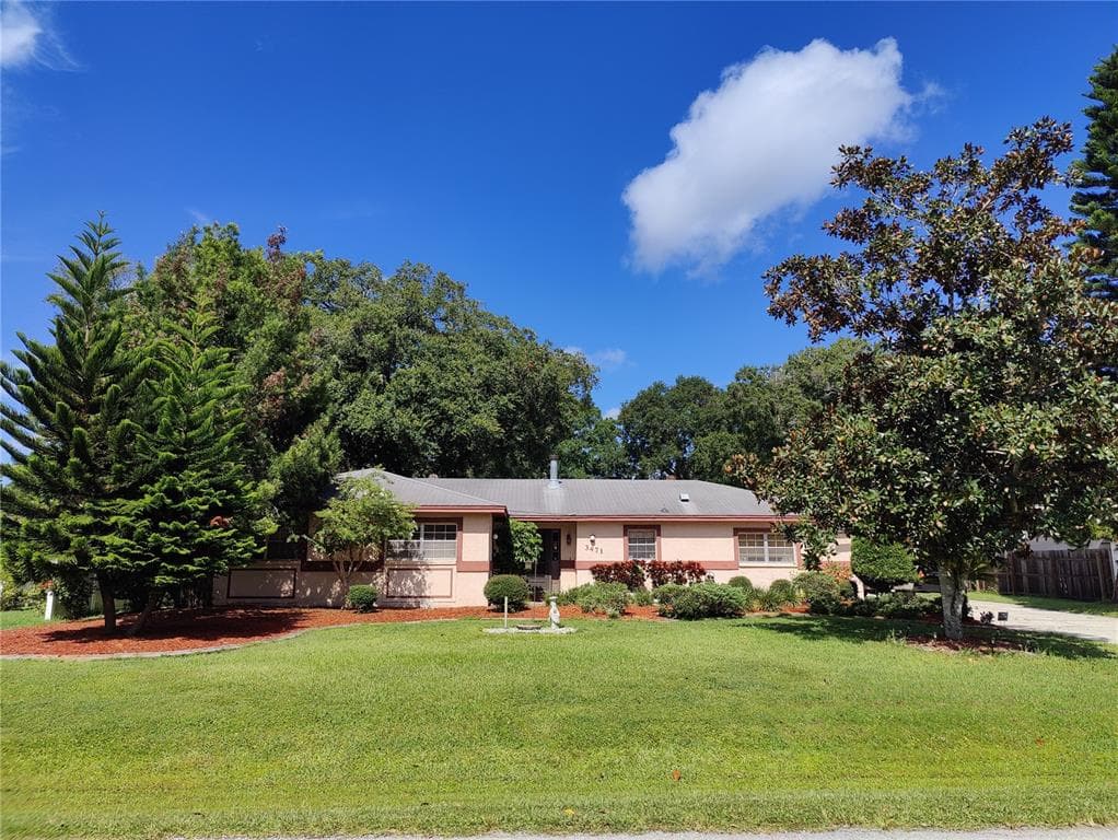 3471 EAST LAKE DRIVE LAND O LAKES, FL 34639