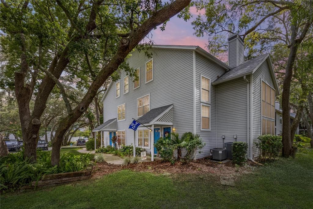 3122 VALLEY OAKS DRIVE UNIT 3122 TAMPA, FL 33618