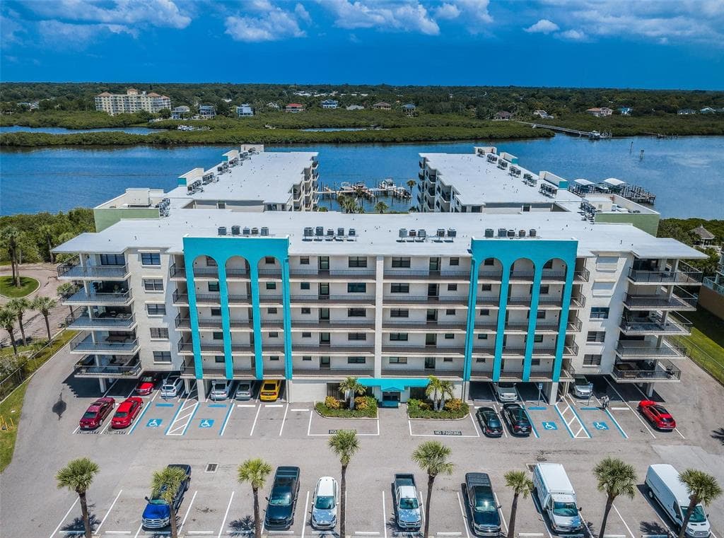 19531 GULF BOULEVARD UNIT 614 INDIAN SHORES, FL 33785