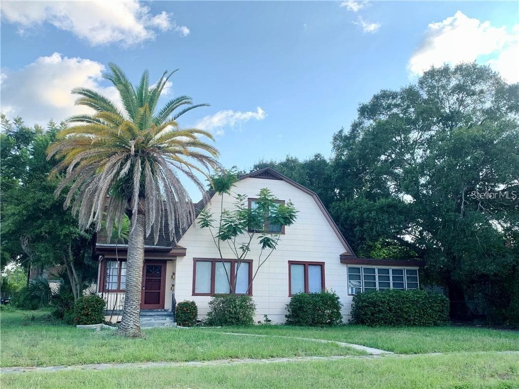 2800 DARTMOUTH AVENUE N ST PETERSBURG, FL 33713