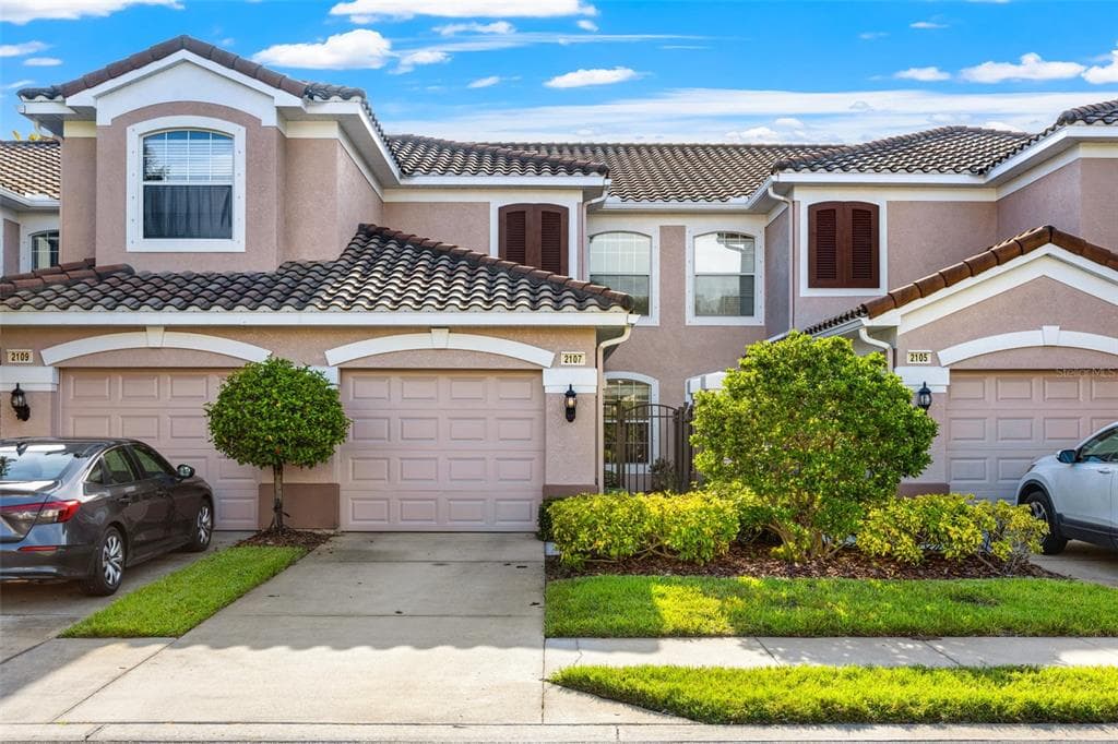 2107 CARRIAGE LANE CLEARWATER, FL 33765