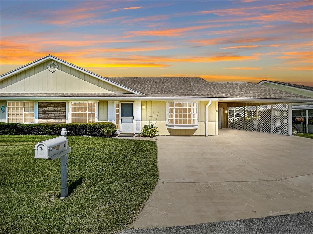 8 BOGEY CIRCLE NEW SMYRNA BEACH, FL 32168