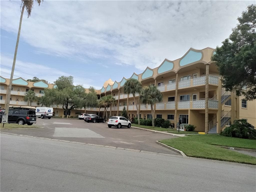 2467 FINLANDIA LANE UNIT 57 CLEARWATER, FL 33763