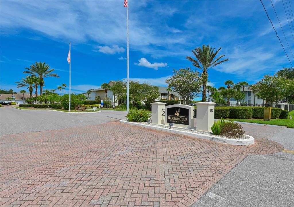 455 ALT 19 S UNIT 121 PALM HARBOR, FL 34683