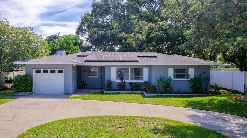 983 EMERSON DRIVE DUNEDIN, FL 34698