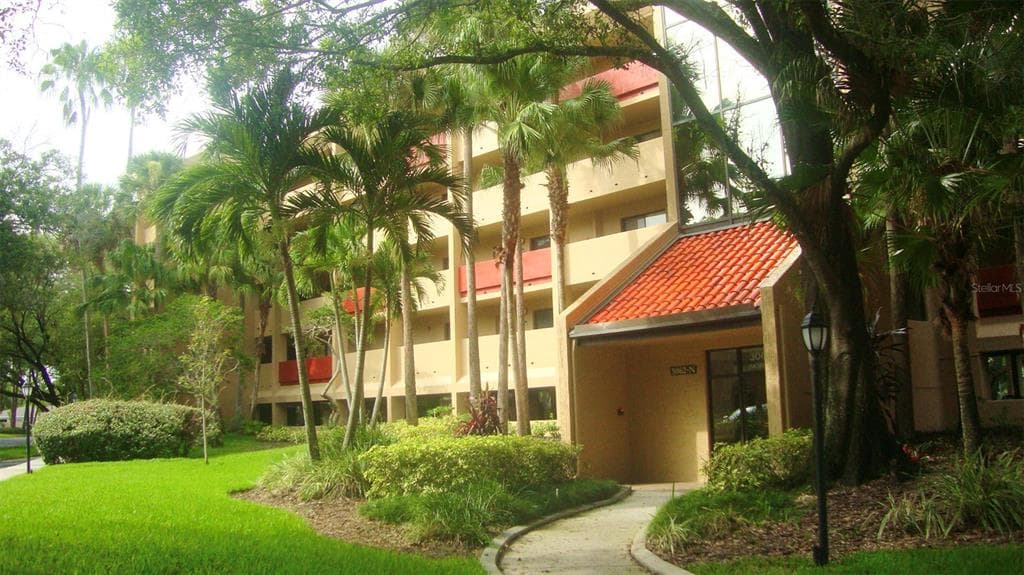 3062 EASTLAND BOULEVARD UNIT 203 CLEARWATER, FL 33761