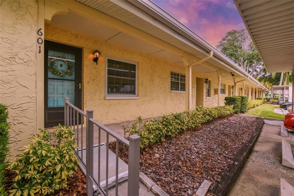 2465 NORTHSIDE DRIVE UNIT 601 CLEARWATER, FL 33761