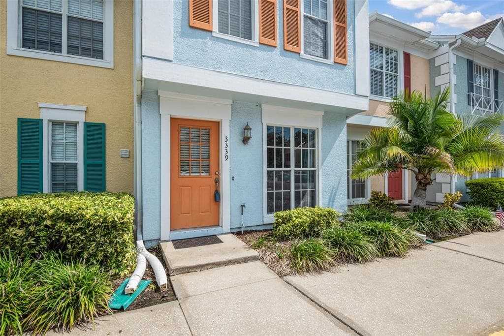3339 W WYOMING CIRCLE TAMPA, FL 33611