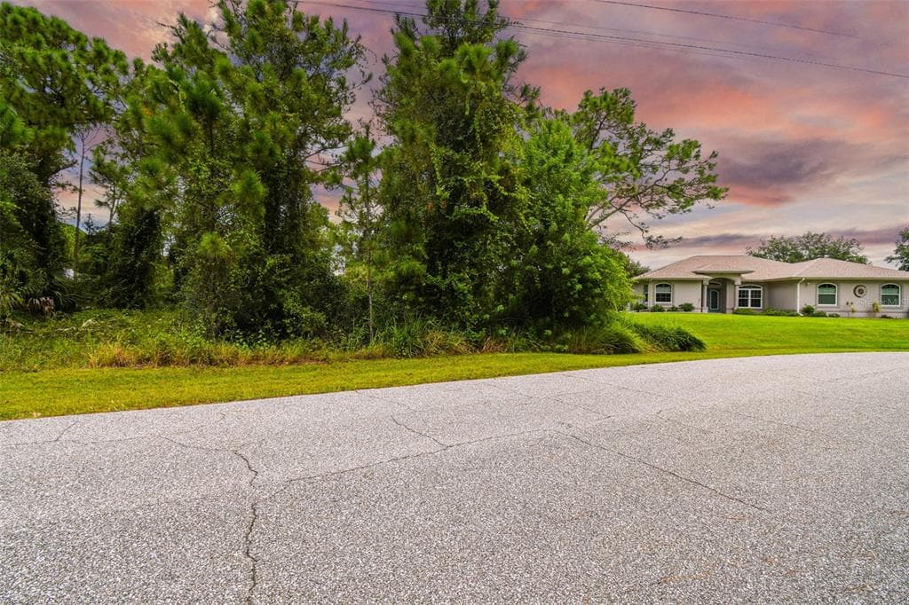 FORLANO CIRCLE NORTH PORT, FL 34291