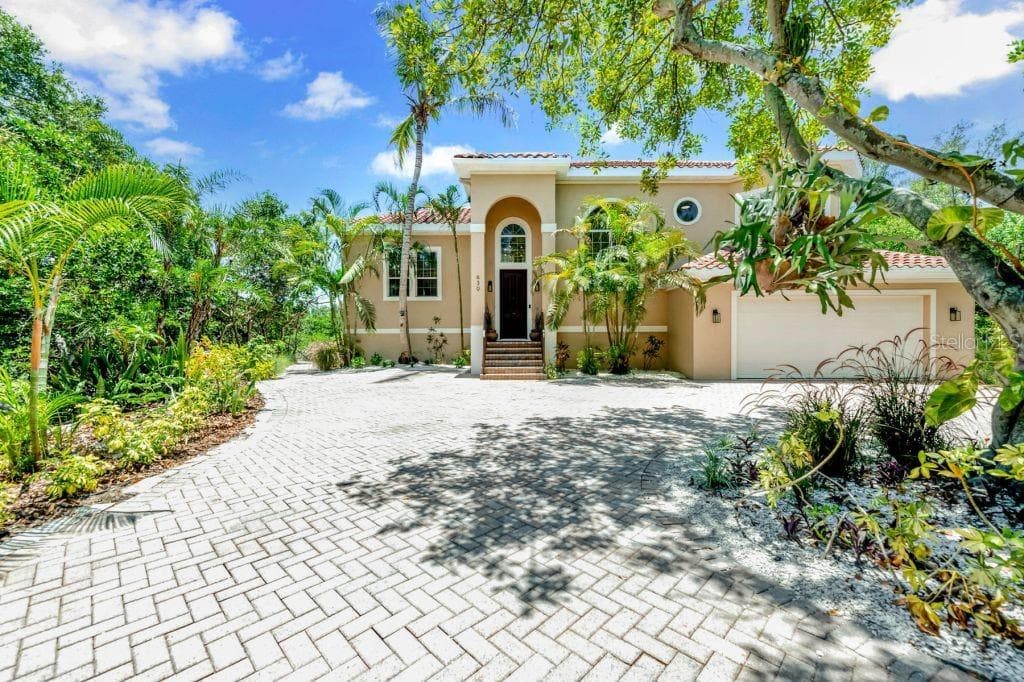 630 HIDEAWAY BAY DRIVE LONGBOAT KEY, FL 34228