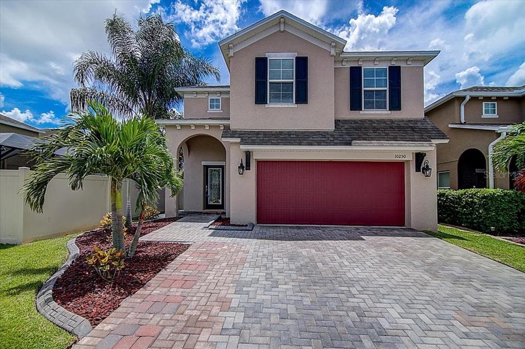 10250 NEWMINSTER LOOP RUSKIN, FL 33573