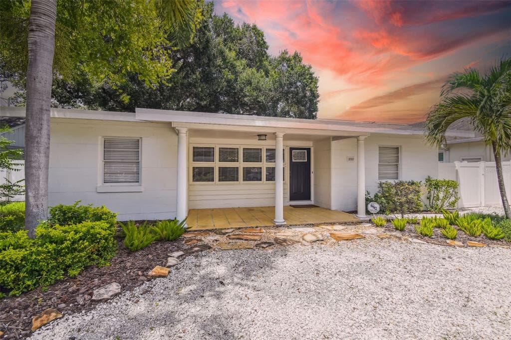 3707 W CLEVELAND STREET TAMPA, FL 33609