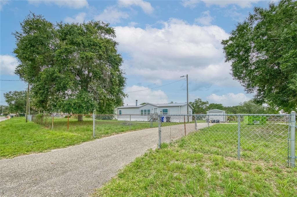 10020 BRANWOOD DRIVE RIVERVIEW, FL 33578