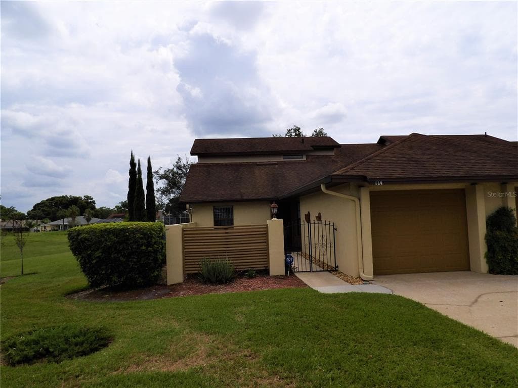 925 FENTON LANE UNIT 11A LAKELAND, FL 33809