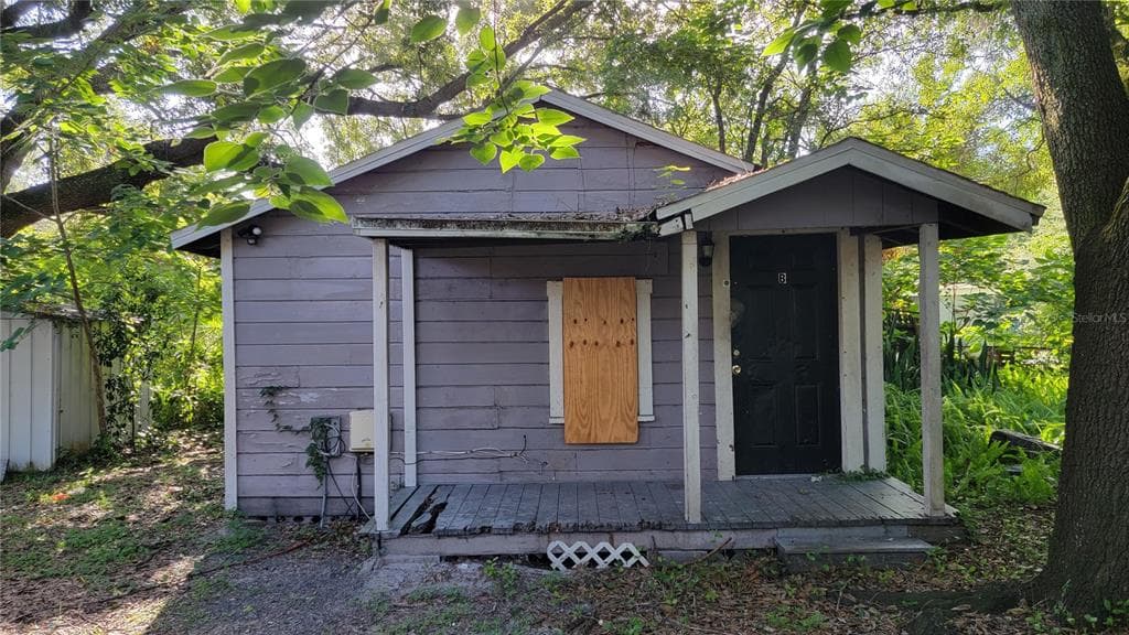 8111 N 10TH STREET UNIT 1/2 TAMPA, FL 33604