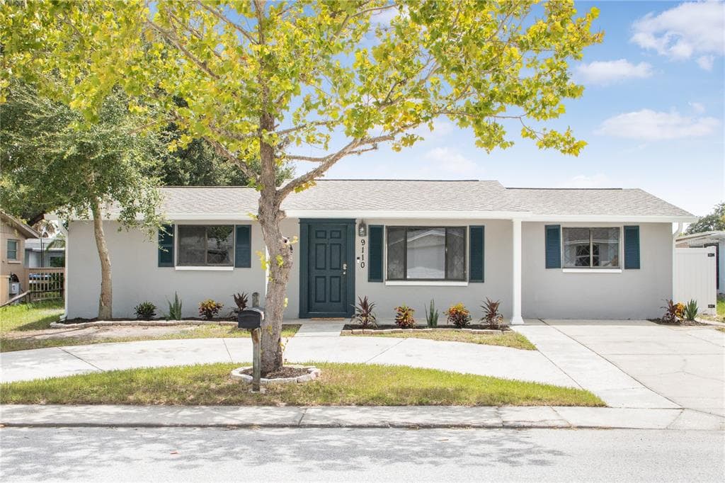 9110 GREENBRIAR LANE PORT RICHEY, FL 34668