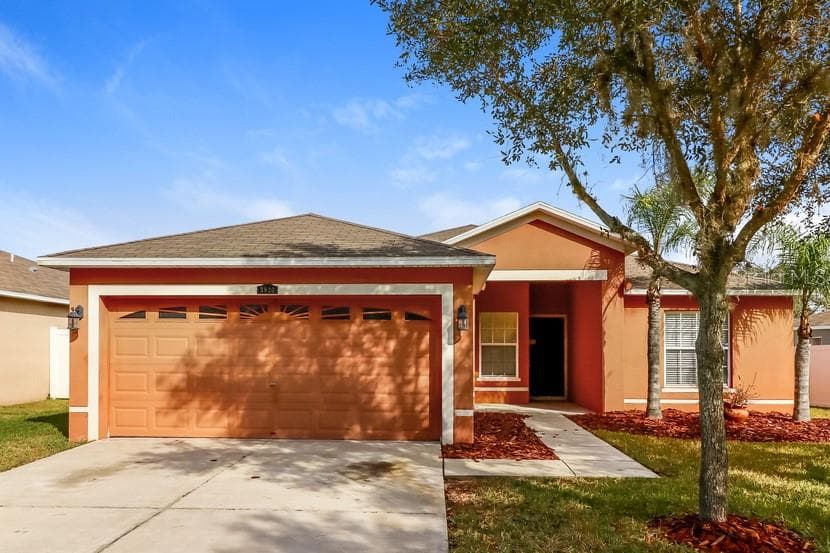 3920 CONSTANTINE LOOP WESLEY CHAPEL, FL 33543