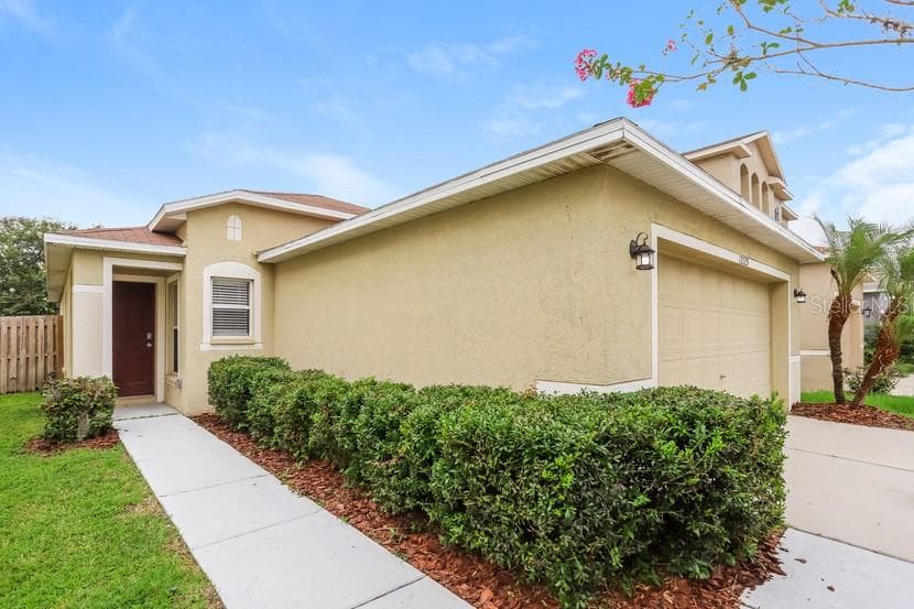 12129 FOX BLOOM AVENUE GIBSONTON, FL 33534