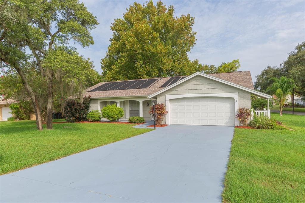 12817 IRONWOOD CIRCLE HUDSON, FL 34667