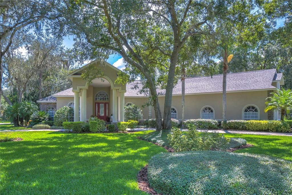 6222 KINGBIRD MANOR DRIVE LITHIA, FL 33547