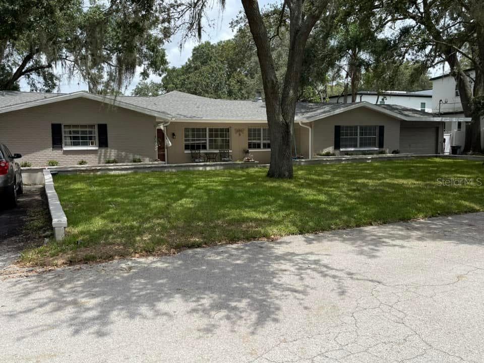 12205 NOREAST LAKE DRIVE TAMPA, FL 33612