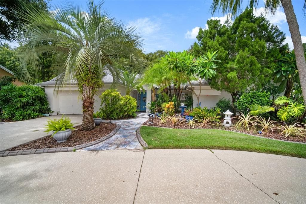 914 STRATFORD MANOR DRIVE