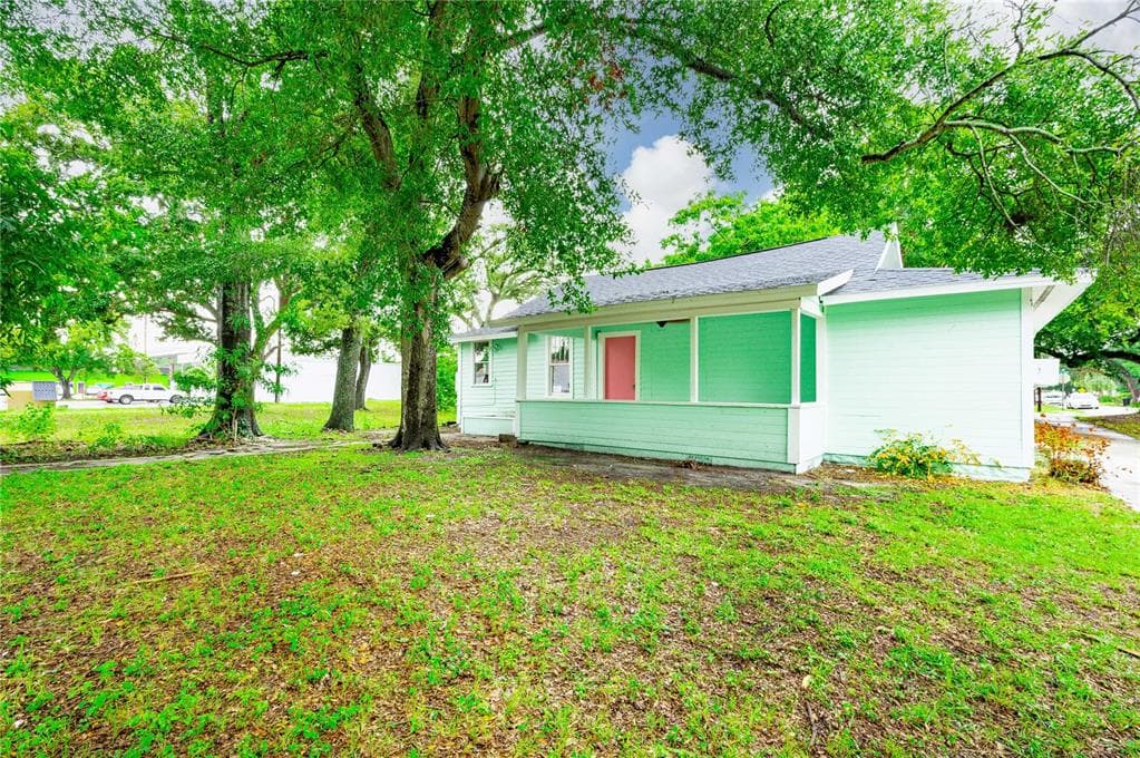 1501 10TH AVENUE S ST PETERSBURG, FL 33705